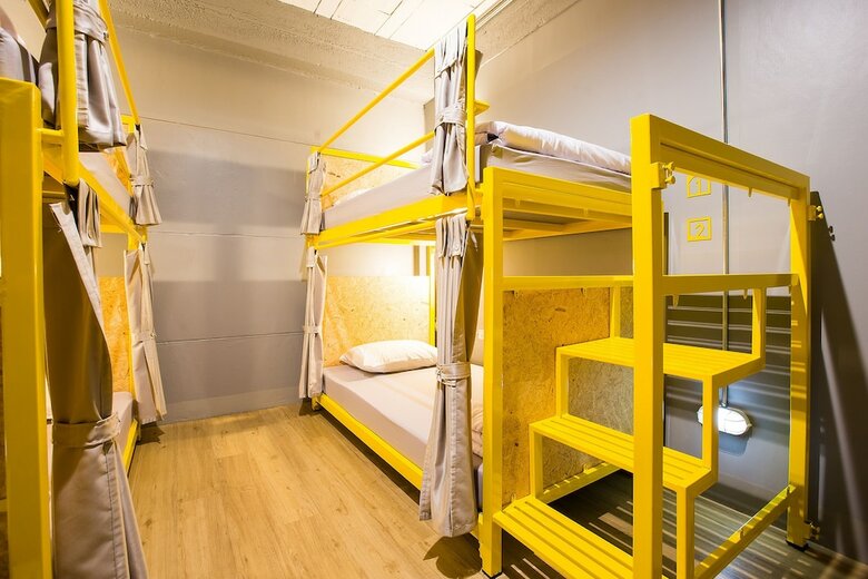 Hostal Cubic Bangkok Hostel