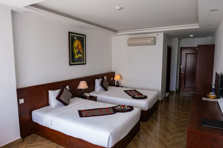 Gem Hotel