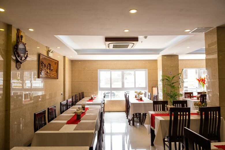 Gem Hotel