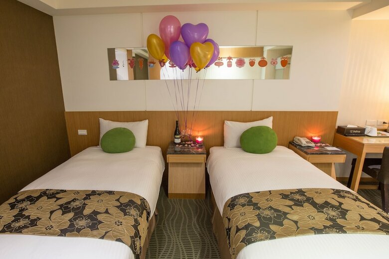 Sunny Hotel
