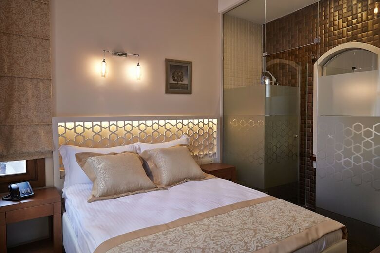 Arart Hotel