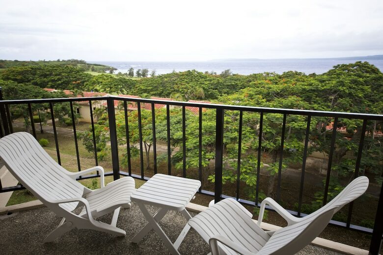 Hotel Coral Ocean Golf Resort