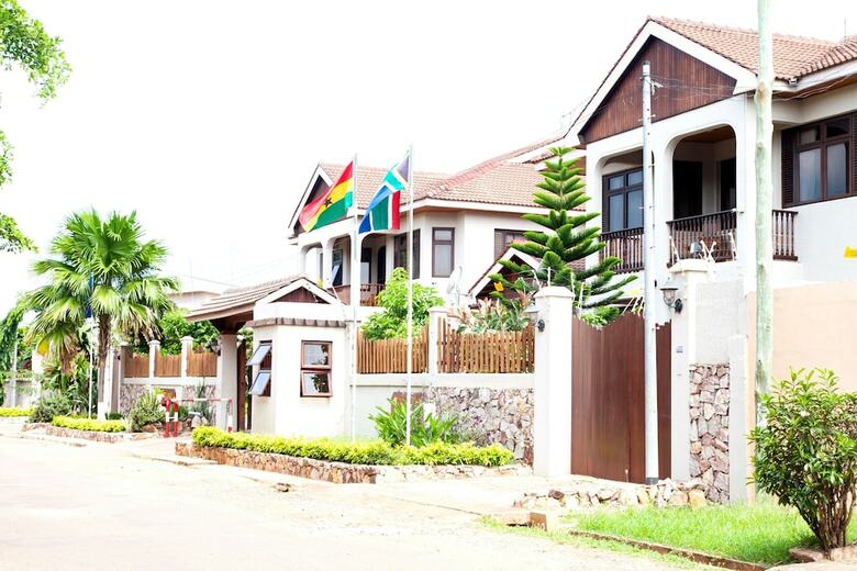 Posada Mahogany Lodge & Annex