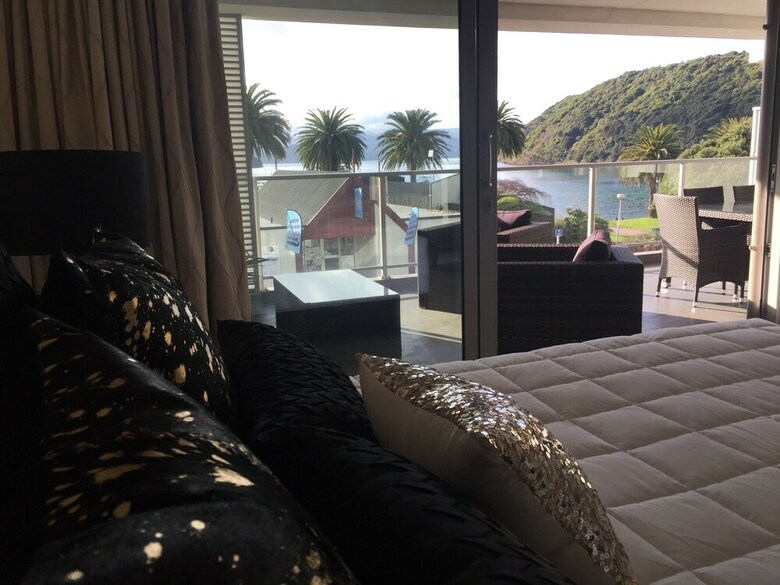 Luxury Waterfront Apartments Picton