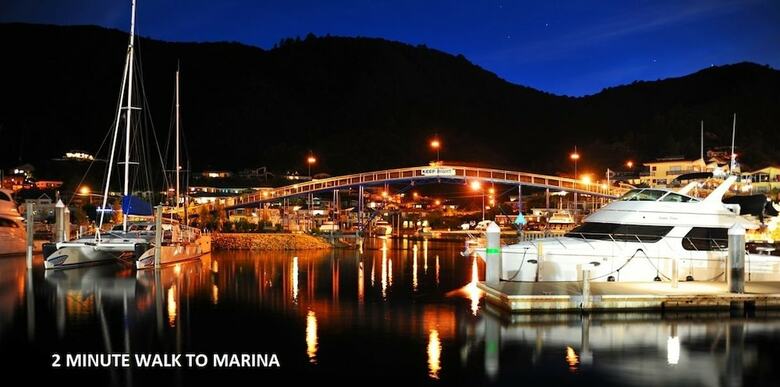 Luxury Waterfront Apartments Picton