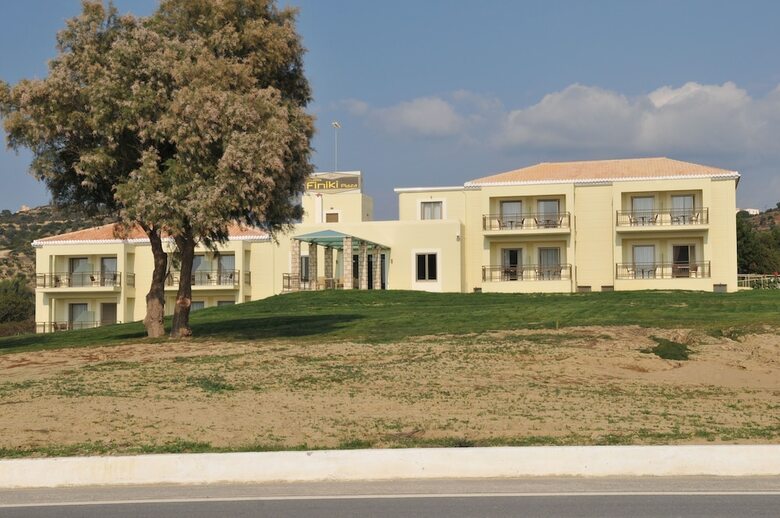 Hotel Finiki Plaza