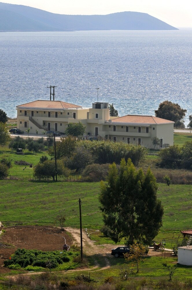 Hotel Finiki Plaza