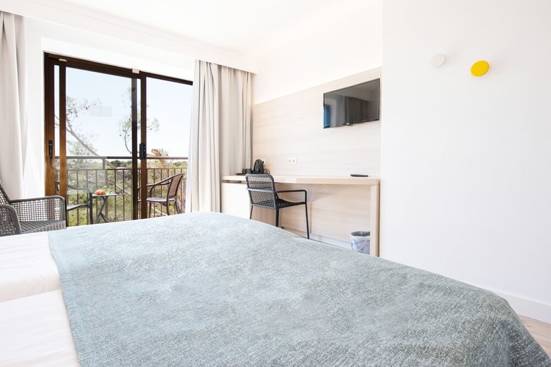 Hotel Playa Mondrag�