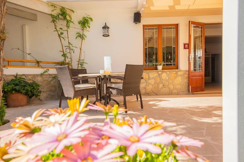 Hotel Playa Mondrag�