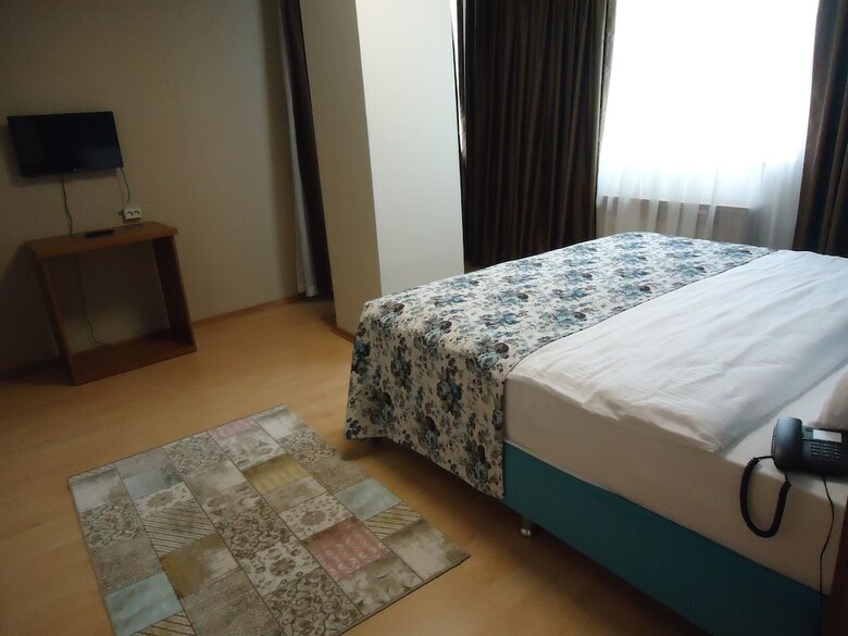 Golden Lounge Hotel