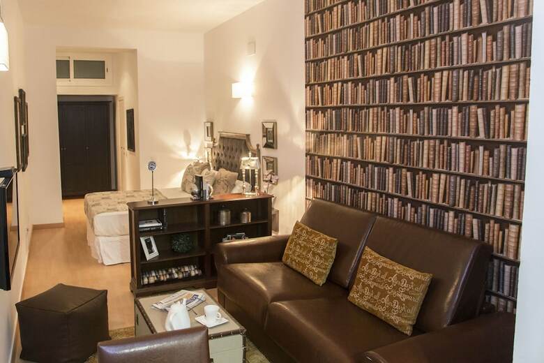 Apartamentos Alcam Books