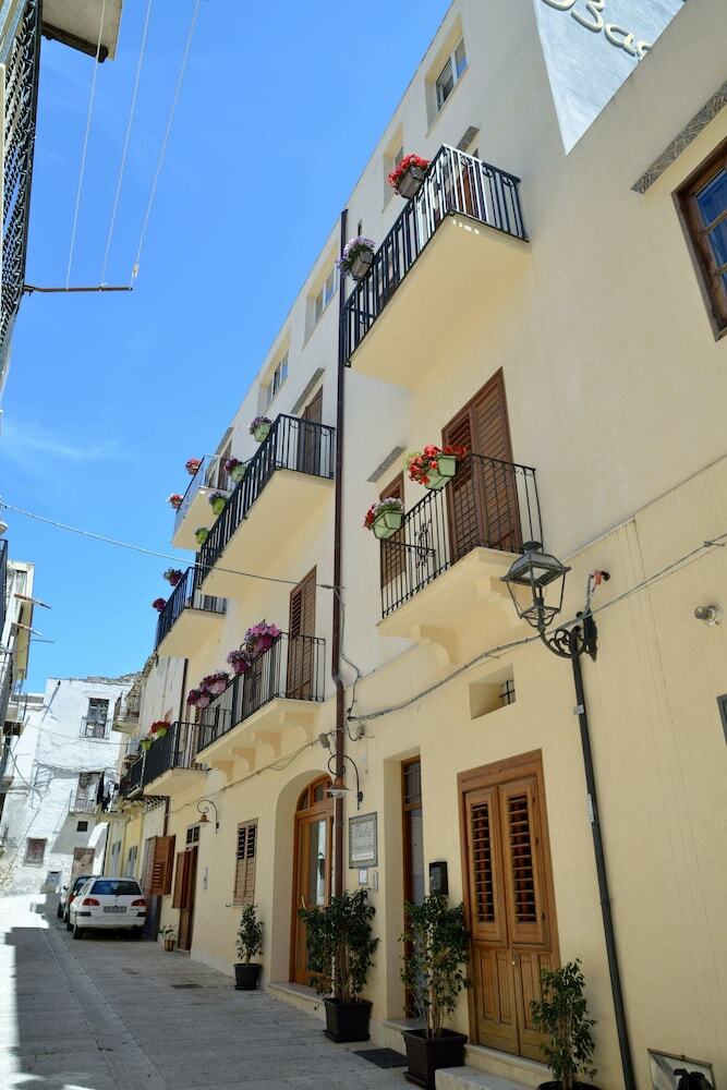 Hotel Badia Rooms & Breakfast