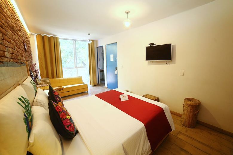 Bed & Breakfast Casa Anzures Suites