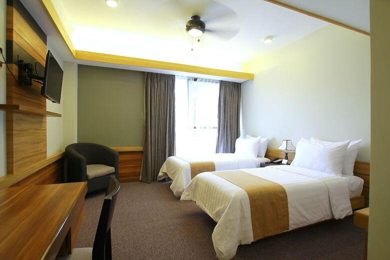 Hotel Grand Sierra Pines Baguio