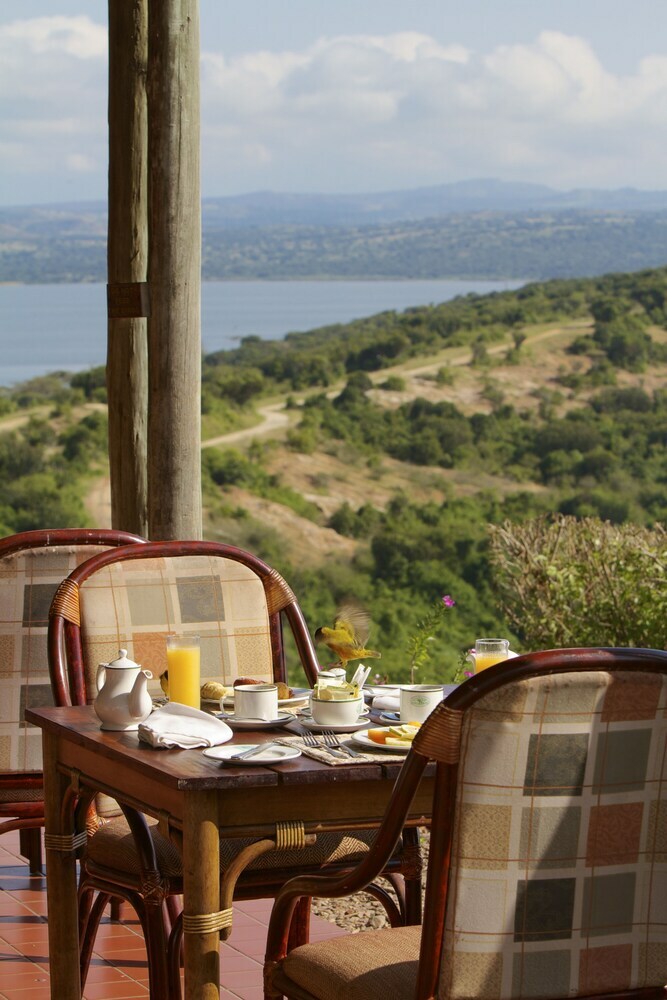 Posada Mweya Safari Lodge
