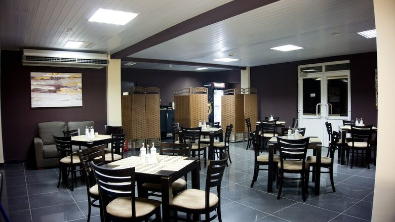 M Suites Hotel