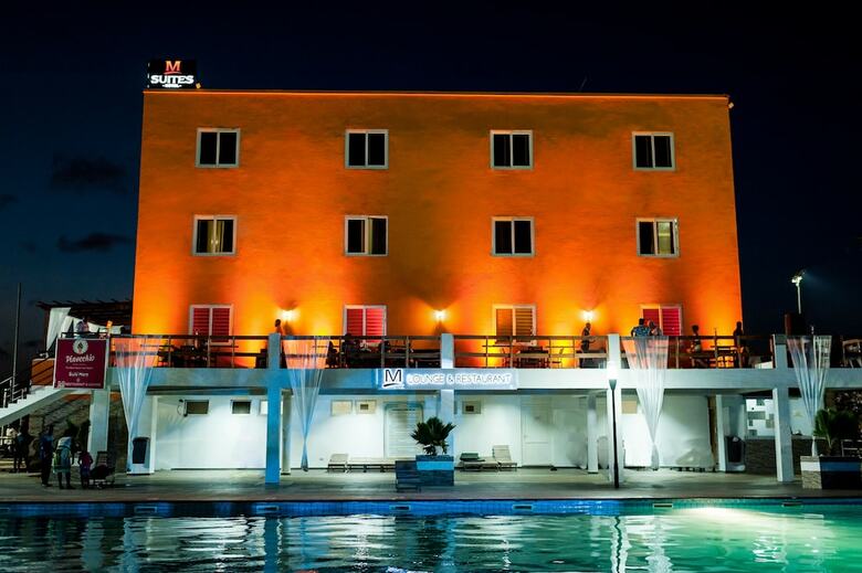 M Suites Hotel