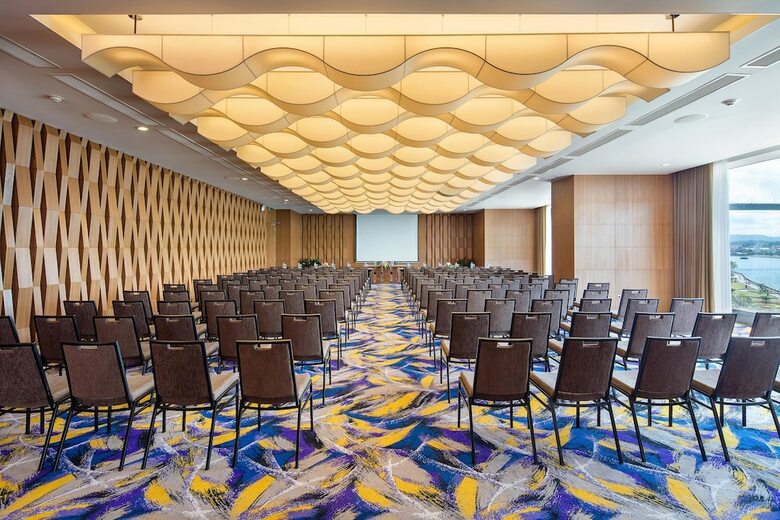 Wyndham Legend Halong Hotel
