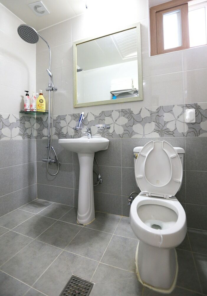 Budapest Inn
