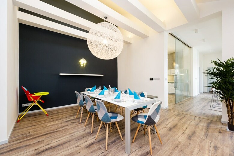 Empirent Mucha Apartments