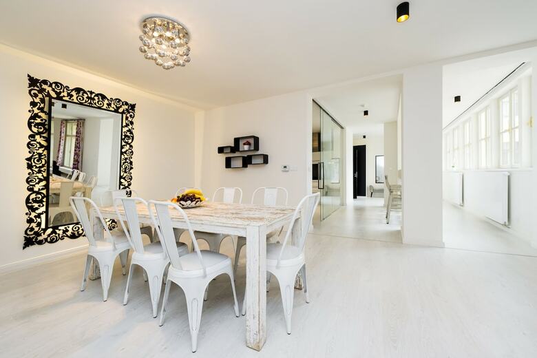 Empirent Mucha Apartments