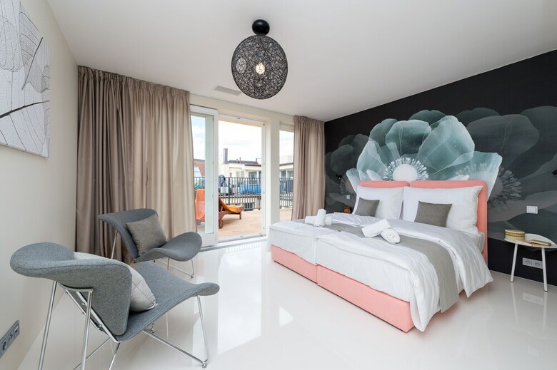Empirent Mucha Apartments