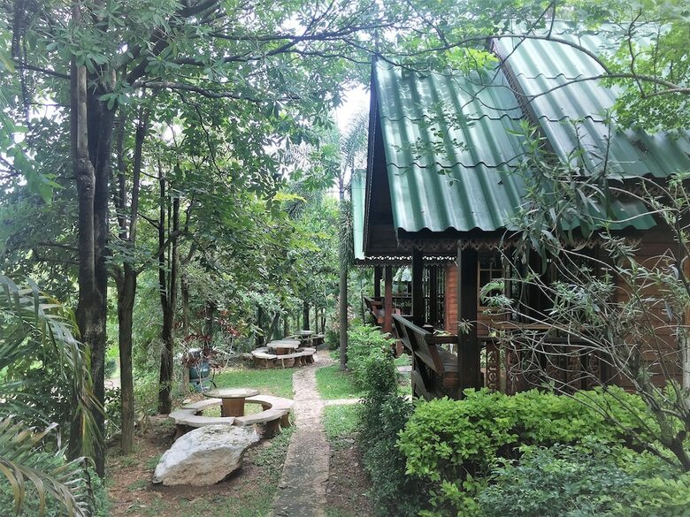 Hotel Baan Ing Khao Resort