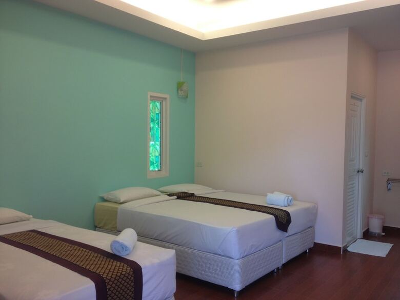 Hotel Baan Ing Khao Resort
