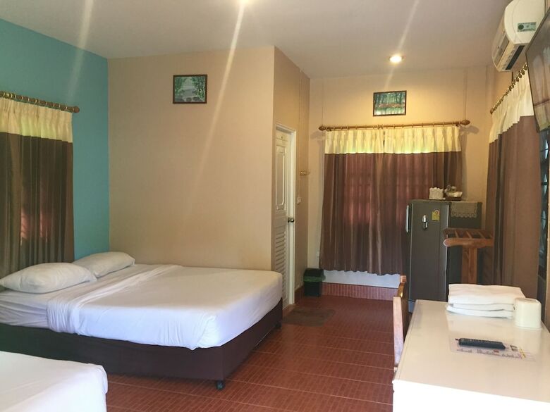 Hotel Baan Ing Khao Resort