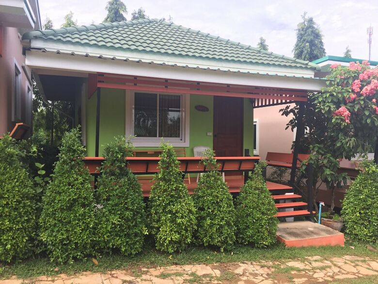 Hotel Baan Ing Khao Resort