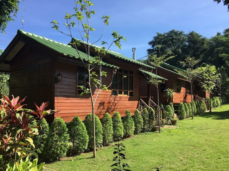 Hotel Baan Ing Khao Resort