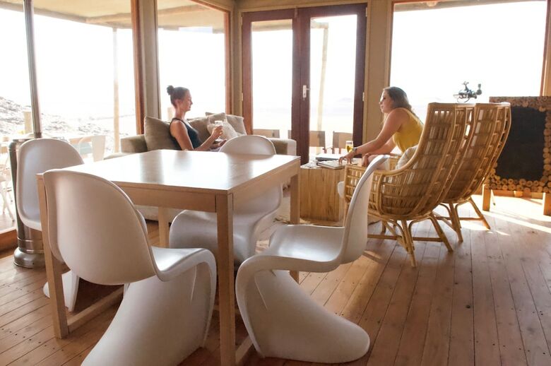 Kanaan N/a'an Ku S� Desert Retreat