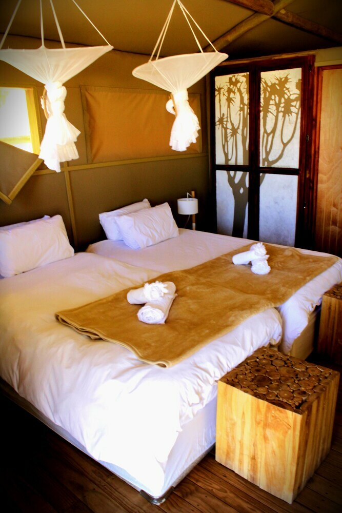 Kanaan N/a'an Ku S� Desert Retreat