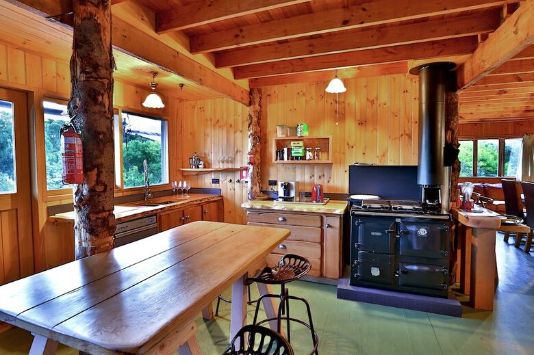 Bruny Island Lodge