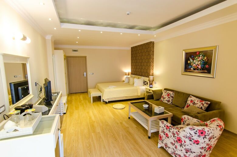 Hotel Phoenicia Luxury