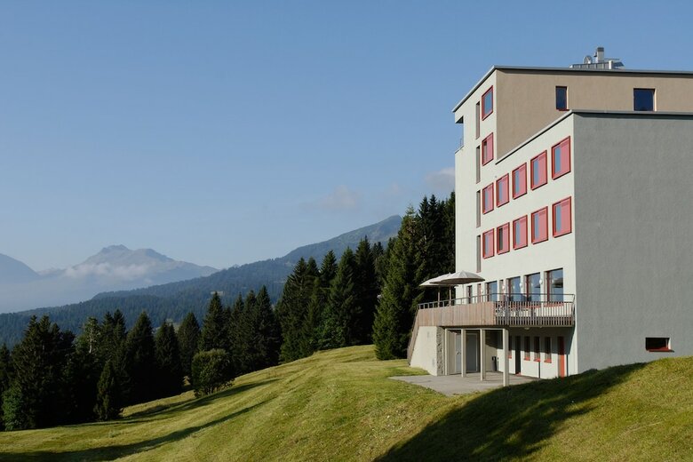 Hostal Youth Hostel Valbella