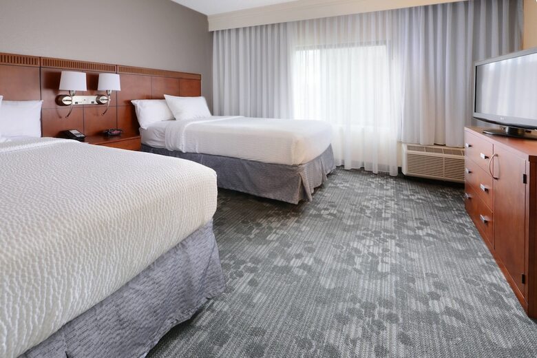 Hotel Courtyard By Marriott Dallas Richardson At Spring Valley