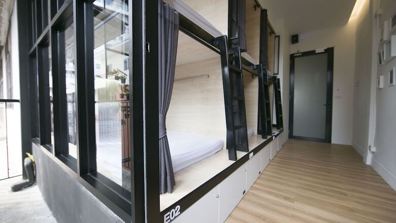 Hostal Lamurr Sukhumvit 41