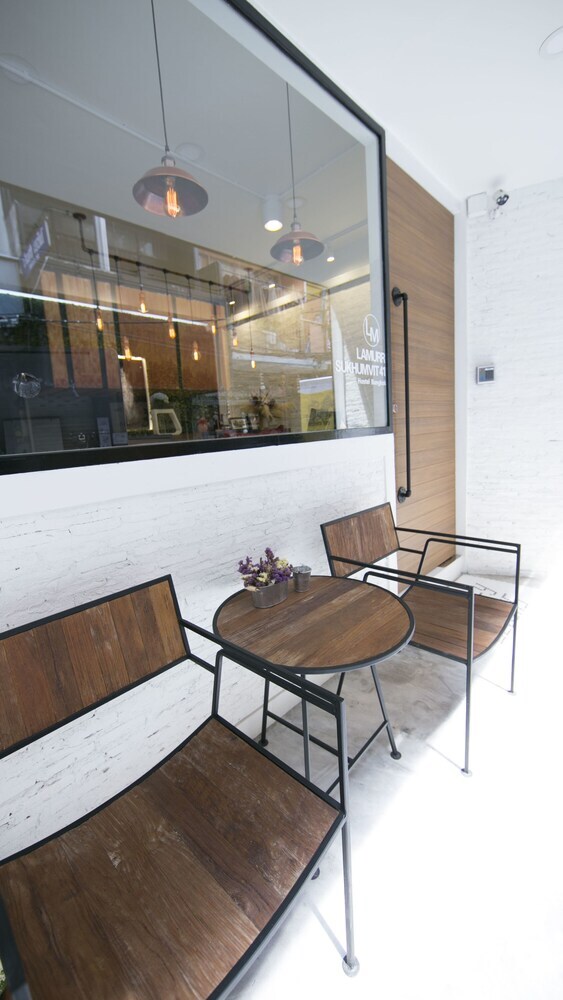 Hostal Lamurr Sukhumvit 41