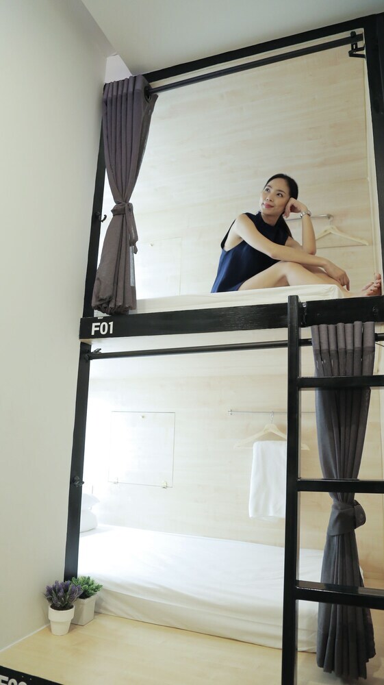 Hostal Lamurr Sukhumvit 41