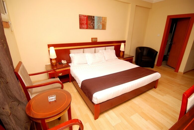 Hotel Rosebud