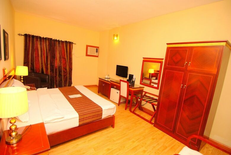 Hotel Rosebud