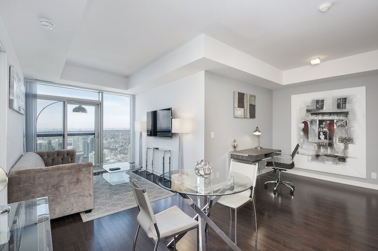 Metropolis Condotel Suites - York Street