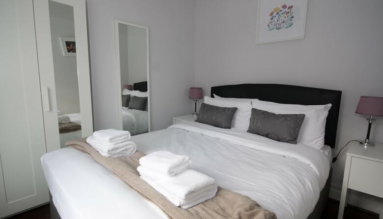 Dorset Apartments By The Key Collection