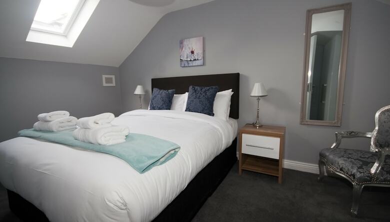 Dorset Apartments By The Key Collection
