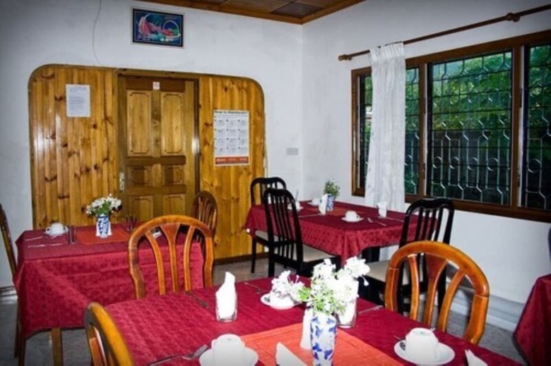 Hotel Villa De Roses