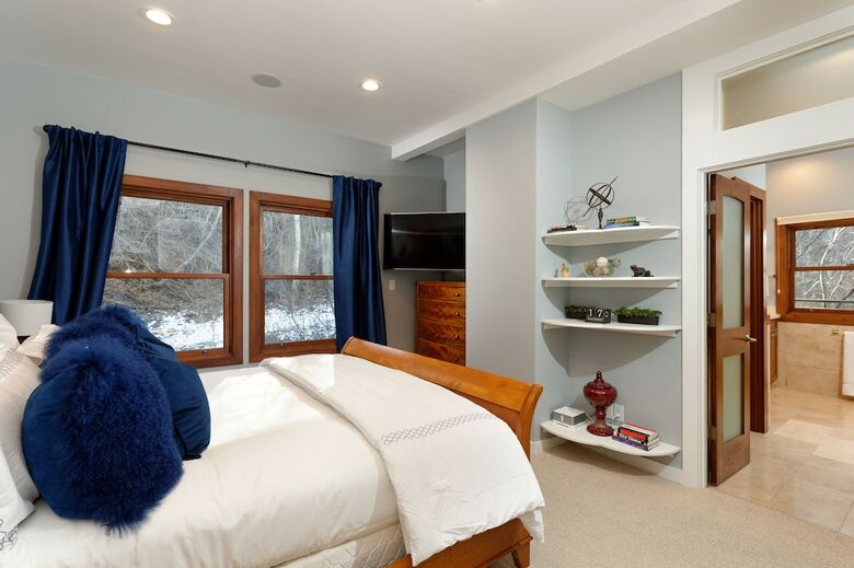 Durant Condominiums By Frias