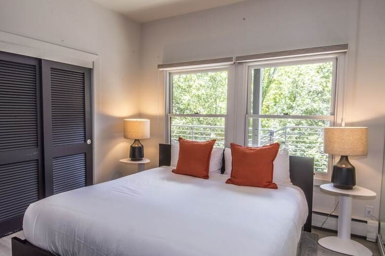 Durant Condominiums By Frias