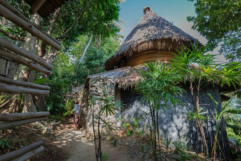 Hotel Somewhere Only We Know Resort