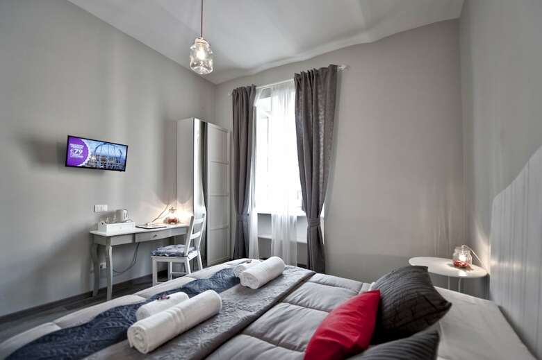 Hotel Tinkerbell Roma